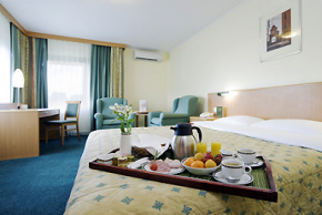 Hotel Mercure Mrągowo Resort & Spa na Mazurach jeziora wypoczynek w Polsce